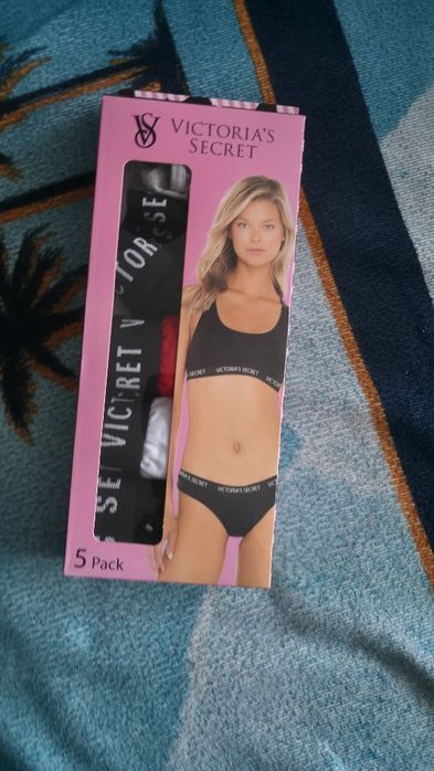 Stringi damskie S