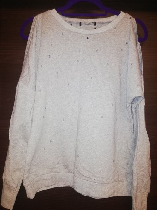 Fajna bluzka odkryte ramiona Select 16 44 dziury