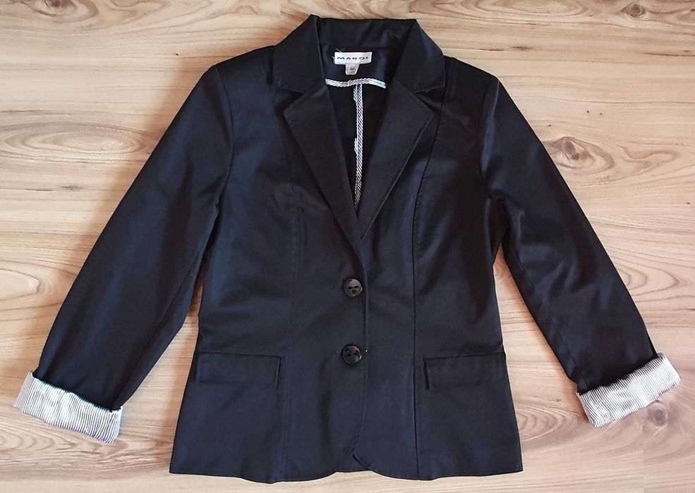 Czarny, satynowy żakiet