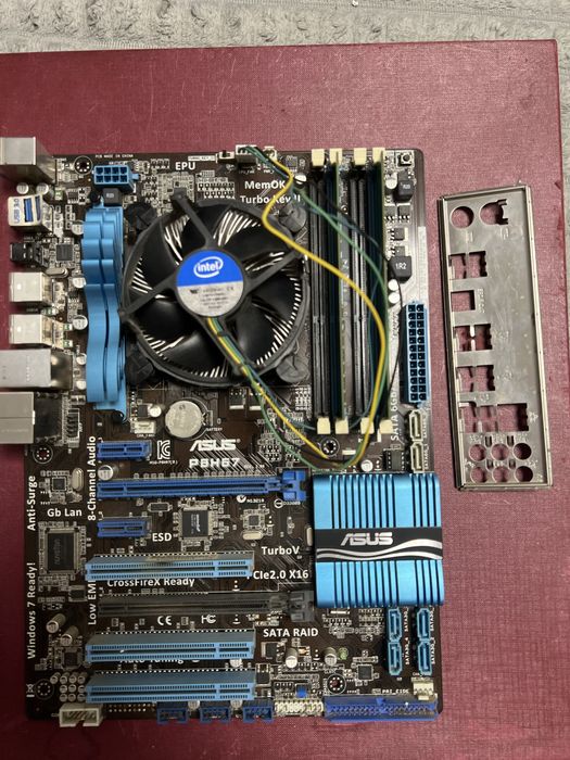 Комплект материнська плата i5