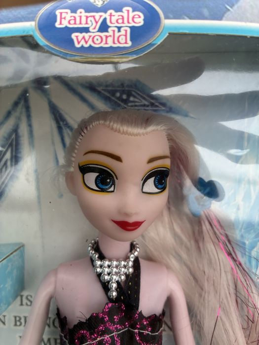 Elsa Frozen com acessorios