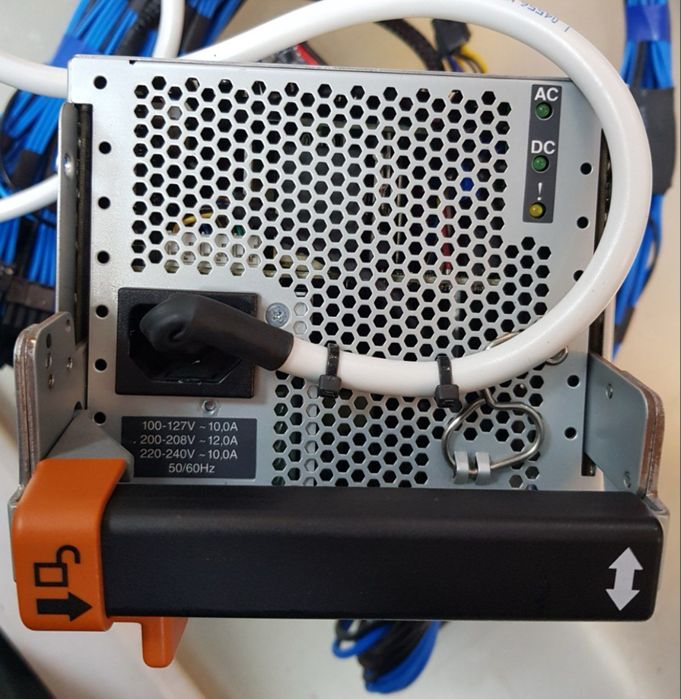 Блок живлення для манінгу