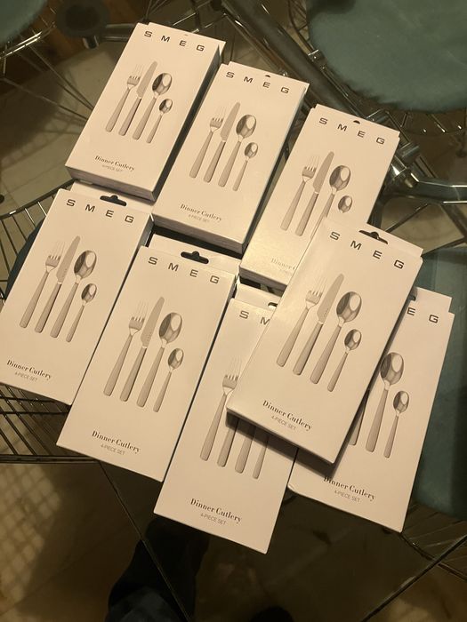 Talheres smeg novos