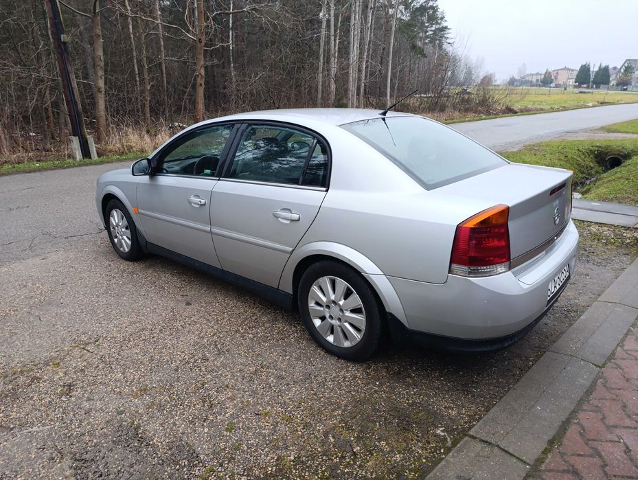 Opel Vectra c rok 2003 1.8 benzyna ważne opłaty