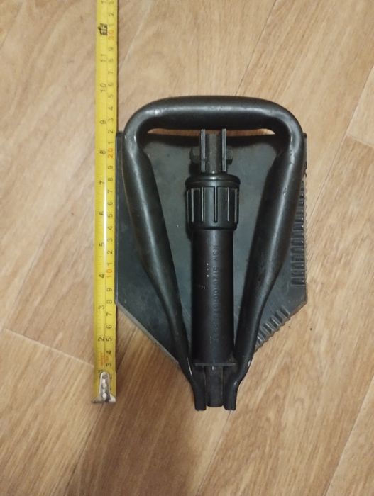 Саперская лопатка, саморезы