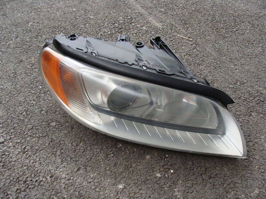 lampa prawa kompletna volvo xc70 ii s80 v70 ii bixenon 31214348
