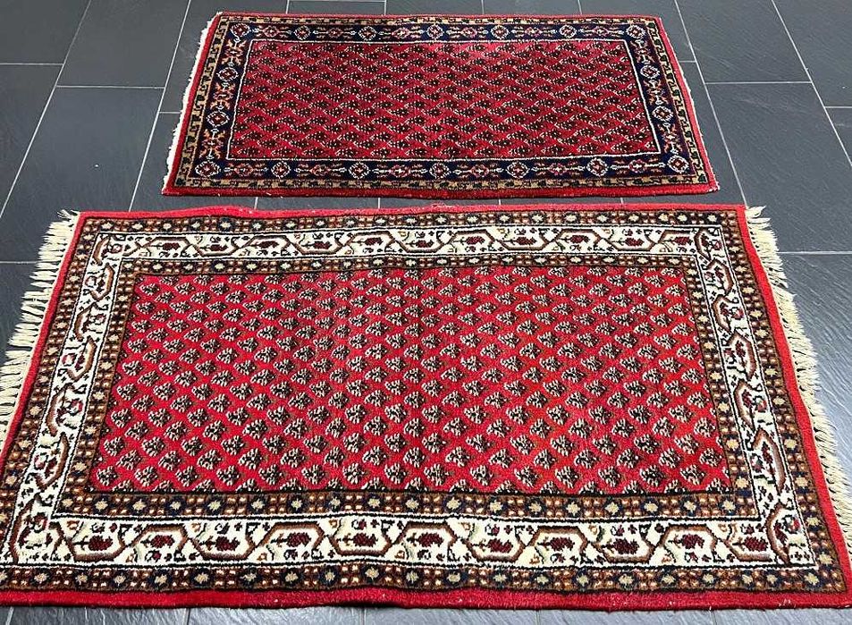 Dois Tapetes Persas SAROUGH MIR originais, com 160cm x 90cm, feitos manualmente em lã sobre algodão