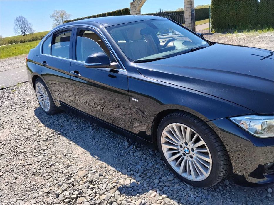 Auto bmw 320D 2012 rok