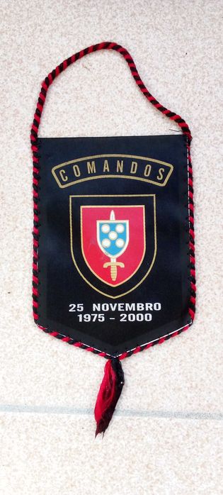 Dísticos Militares/Insígnias Militares/Parafernália