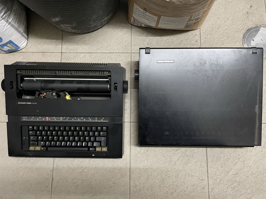 2x Maquinas Escrever Silver Reed ex43