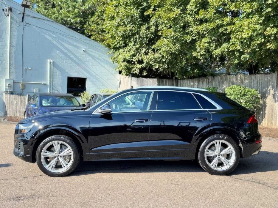 Audi Q8 quattro Premium Plus      2021
