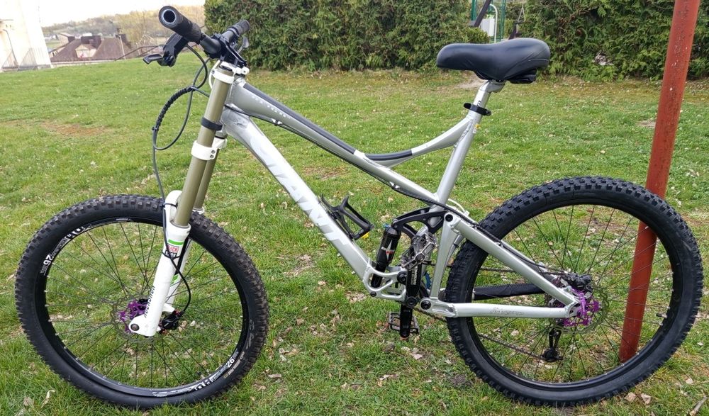 Rower Giant Reign 3 downhill freeride mtb