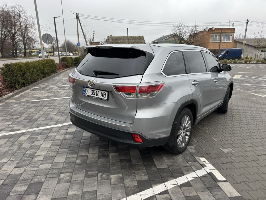 Продам Тойото Хайлендер