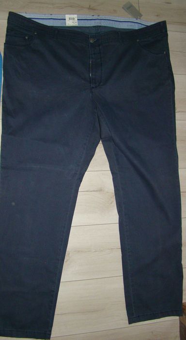 Męskie nowe spodnie granatowe roz 5XL pas 132 cm
