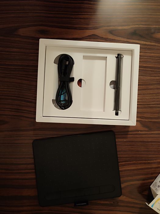 WACOM Intuos S Bluetooh Black
