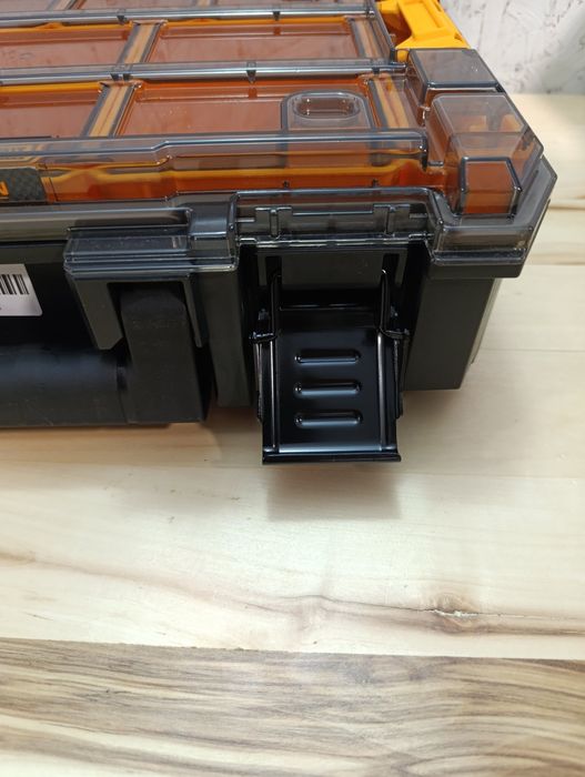 Органайзер для металовиробів DeWALT TSTAK McLaren (10 лотків.) (DWST82