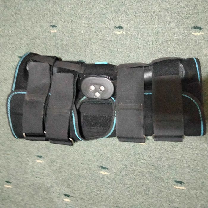 продам ортез коленного сустава