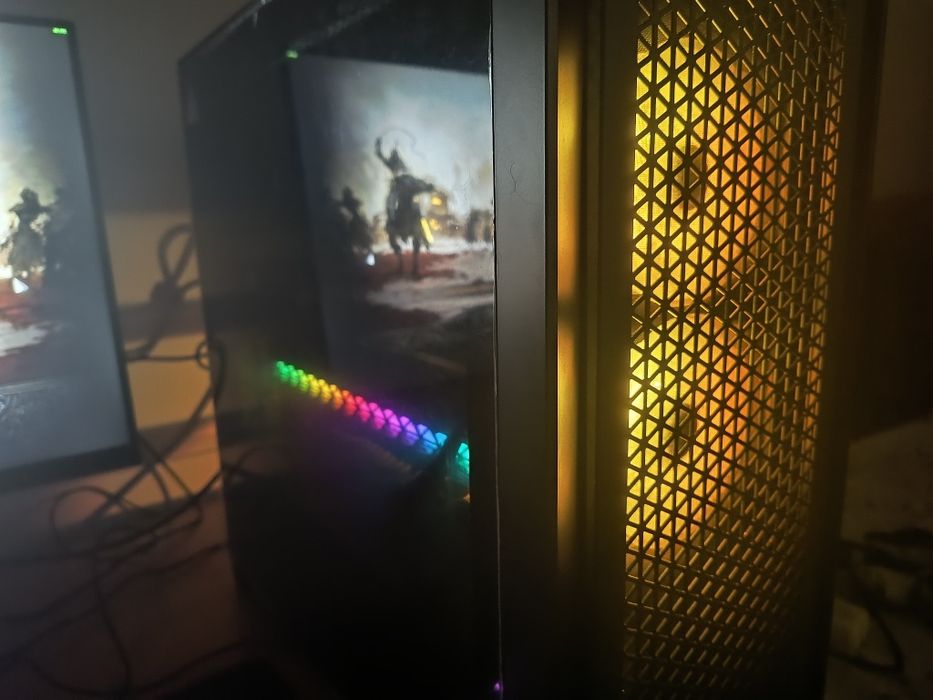 PC AMD - Ryzen 7 7700X, Radeon RX 9070 XT 16GB, 32 GB DDR5 5600MHz