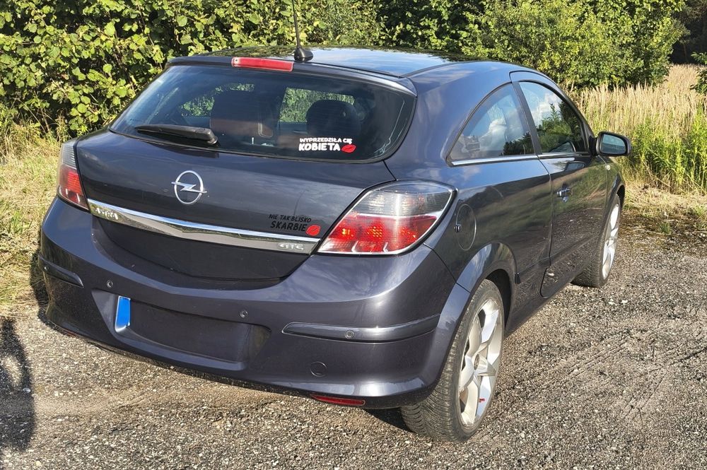 Opel Astra H GTC