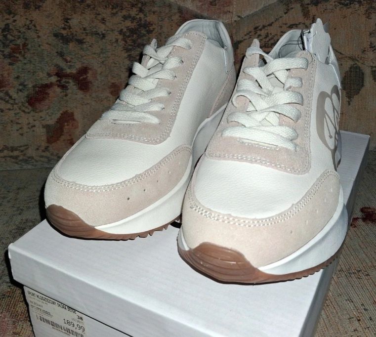 Sneakersy 39 skóra naturalna Nowe białe beżowe beżowe