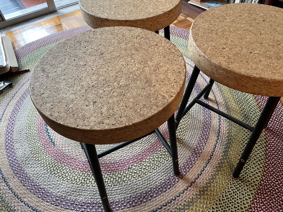 Mesa e Bancos cortiça ikea sinnerlig