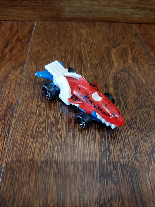 Camião Hotweels Tubarão