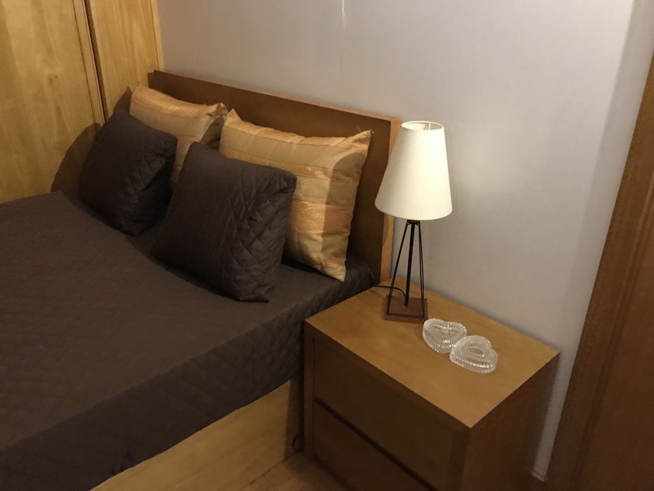 Aluga-se T2 com terraço