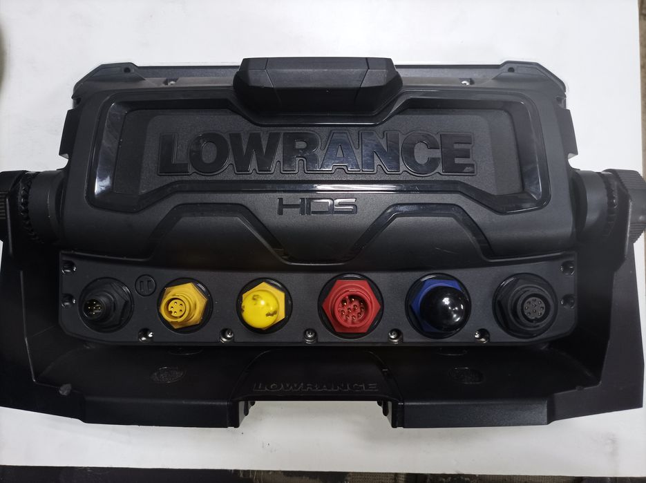 Ехолот Lowrance HDS 9 LIVE