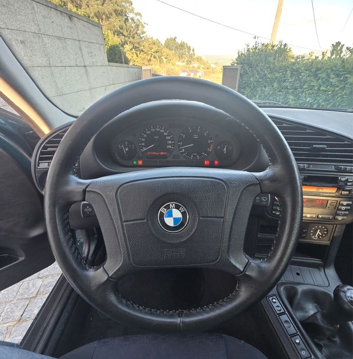 BMW 320i Touring