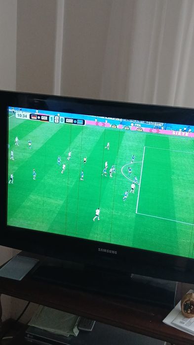 TV LCD Samsung 2011 30 polegadas