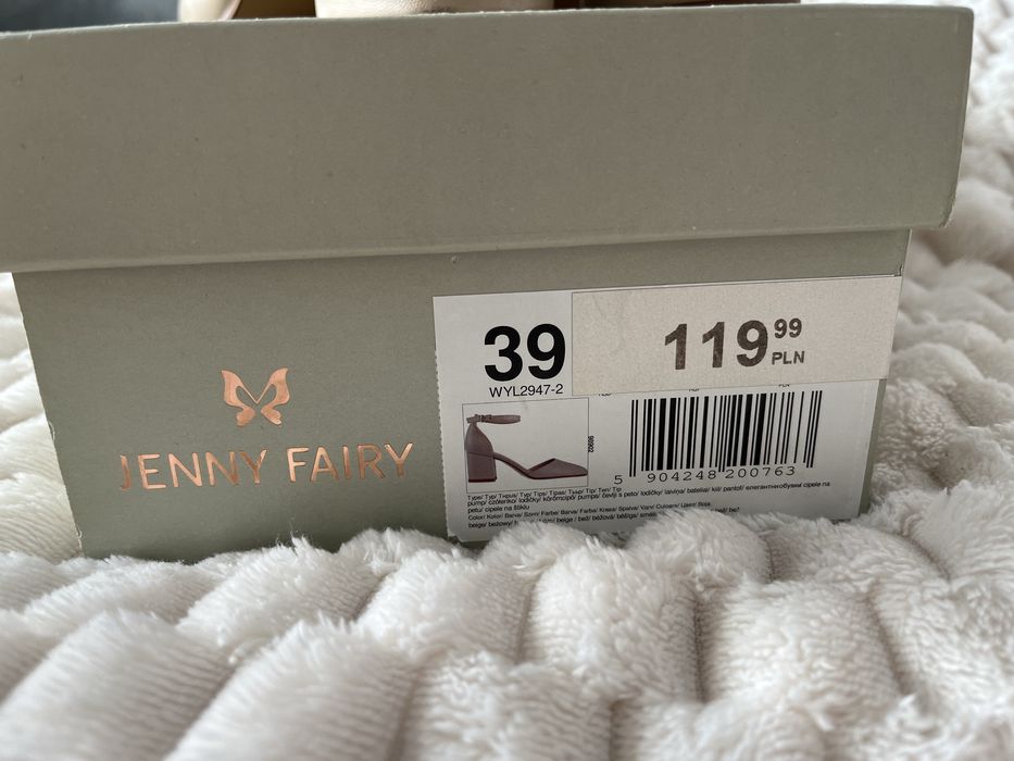 Buty na obcasie