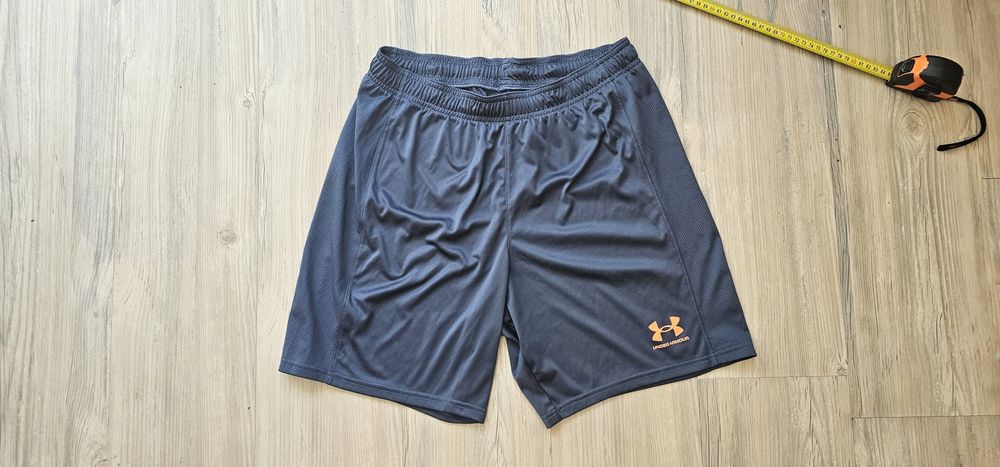 Under Armour spodenki męskie sportowe rozmiar L wymiary na zdjęciach stan bardzo dobry