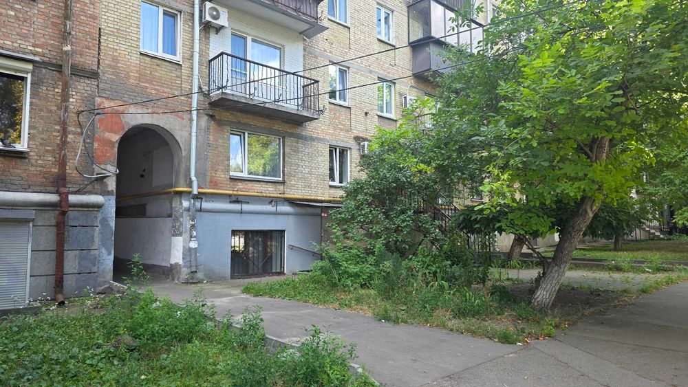 Фасадне приміщення, Печерськ, 57м.кв. Від власника