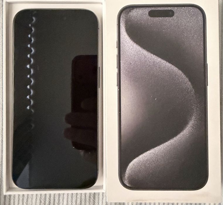 Iphone 15pro 128 GB , bateria 82%