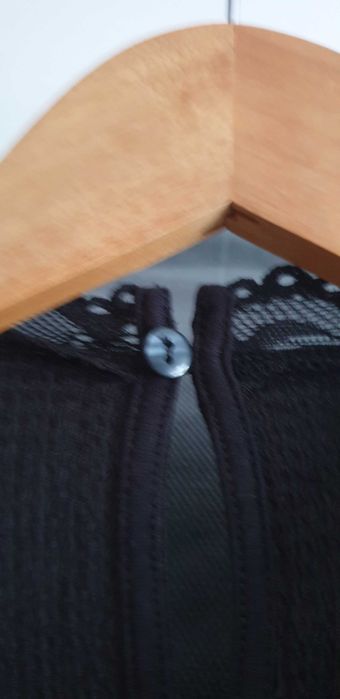 Blusa Zara com renda