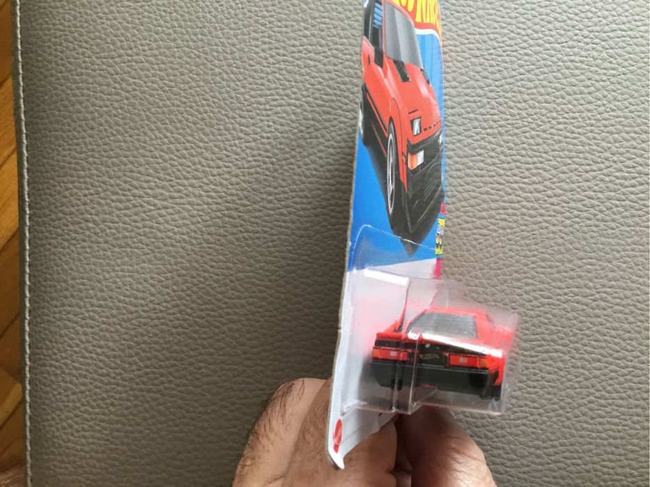 Toyota Celica Supra MA67 na escala 1/64 novo