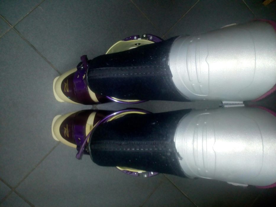 Продам лыжные ботинки