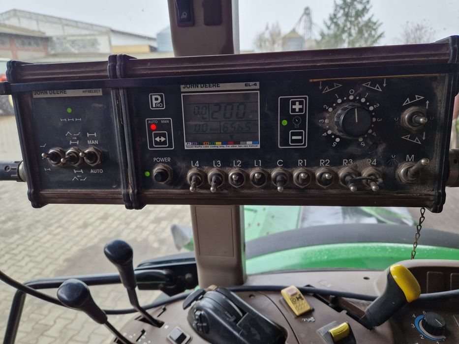 Opryskiwacz John Deere 824