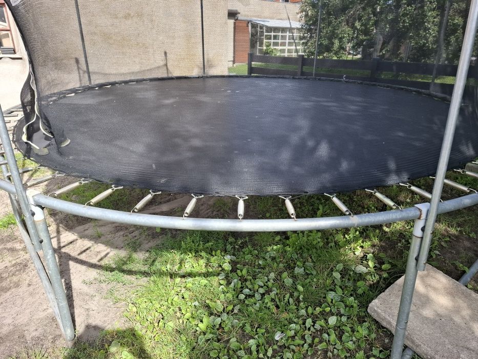 Trampolina ogrodowa