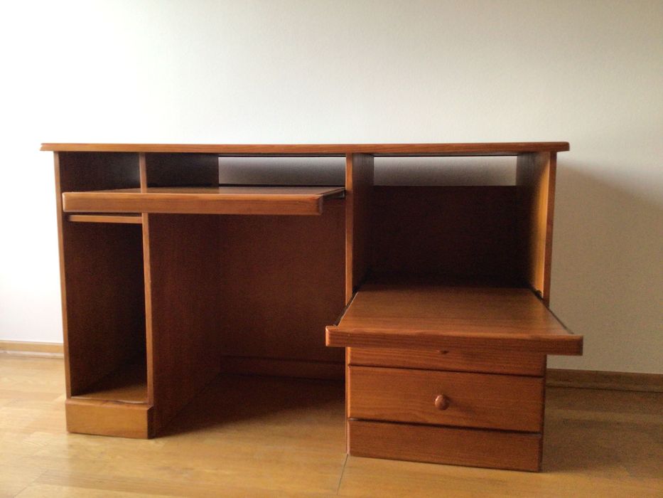 Secretária em madeira