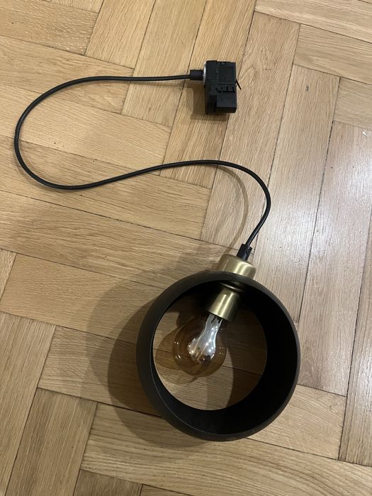 Lampa na szynę czarna ze zlotym środkiem
