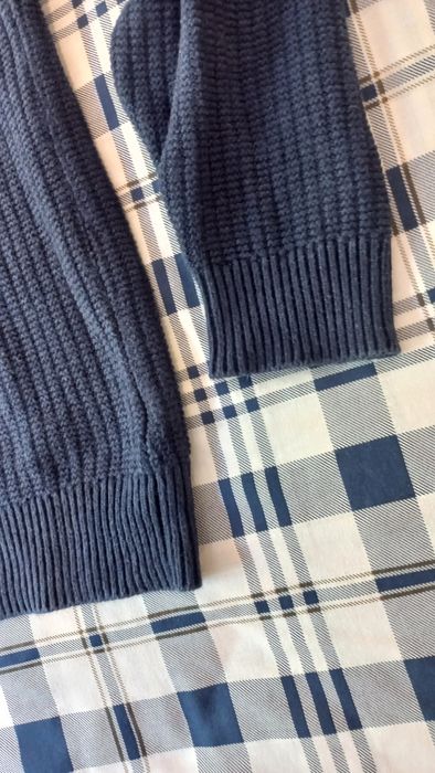 Camisola de malha azul marinho