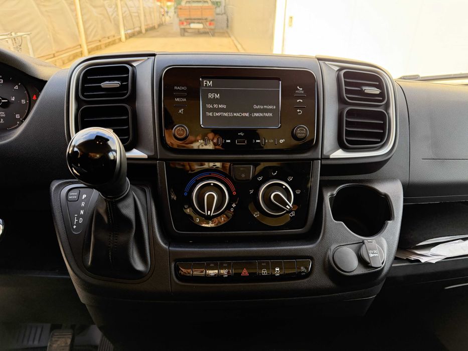 Peugeot BOXER FURGÃO 335 2.2BHDI 180CV *(ISOLADO + refrigeração até 0 graus)*