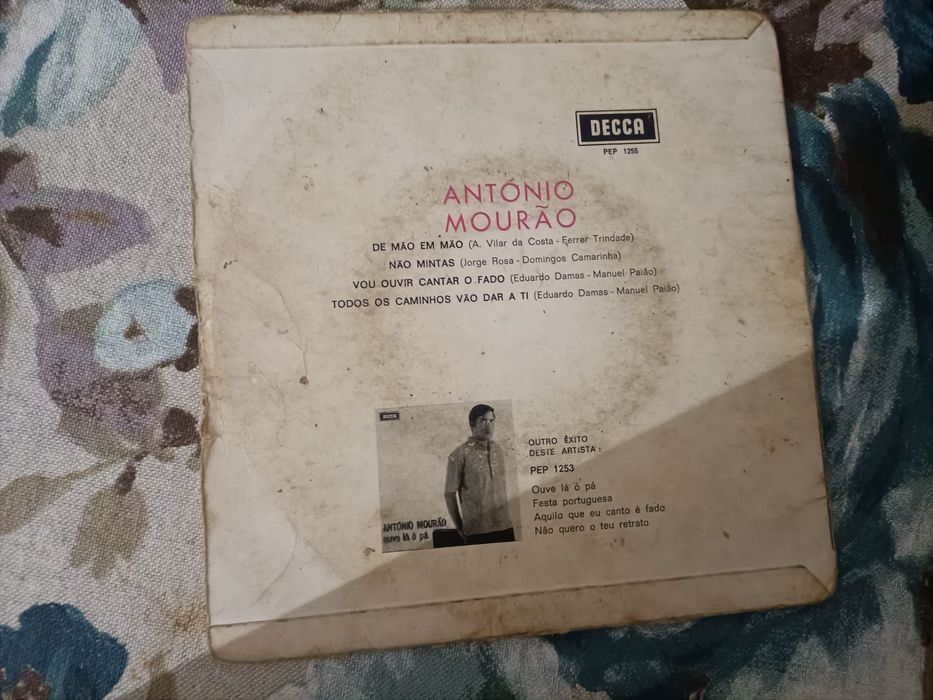 Disco vinil António Mourão "de mão em mão"