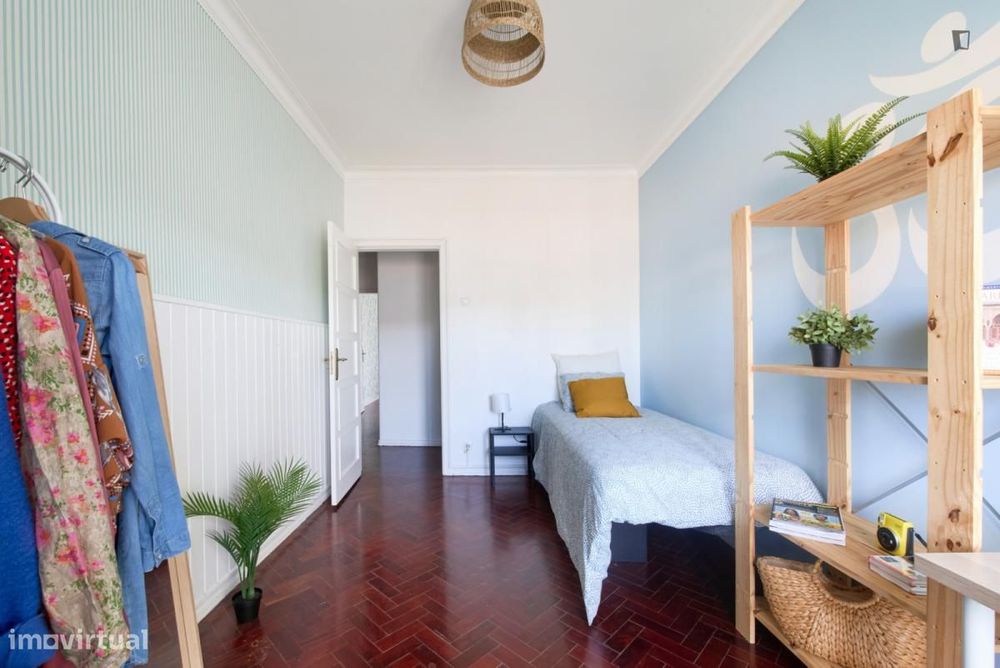 Quarto - localizado em Intendente Lisbon