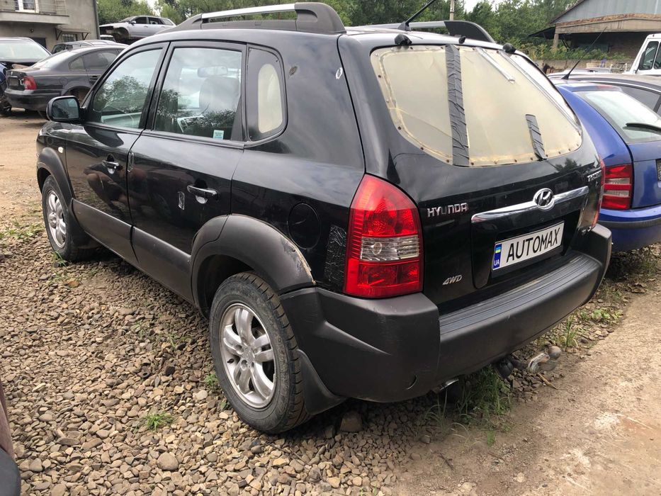 Hyundai Tucson 2.0crdi 4*4 Шрот розборка запчастини мотор КПП