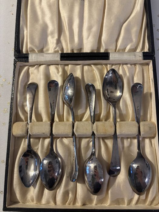 Zestaw 6 antycznych, posrebrzanych łyżeczek