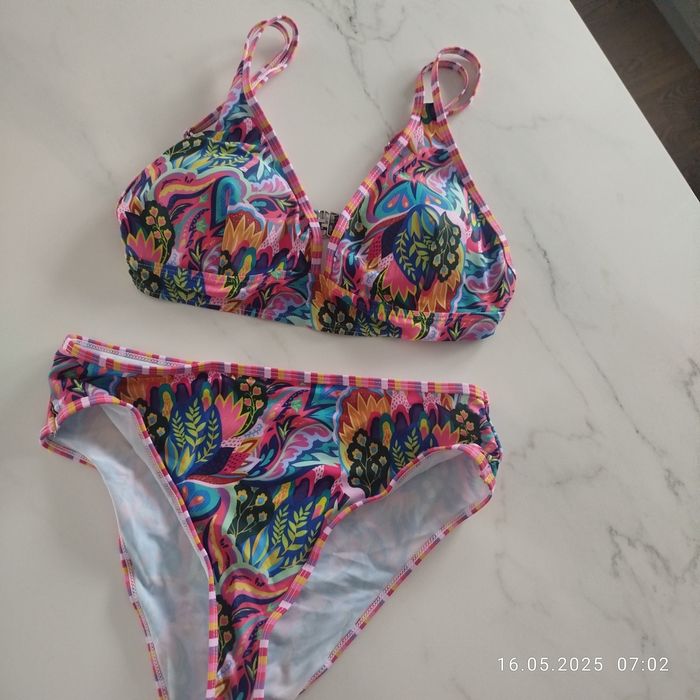 Nowy strój kąpielowy M