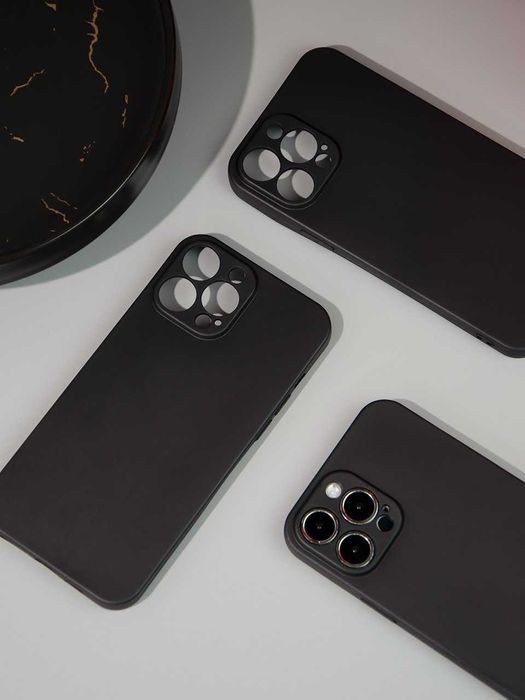 Класичний чорний силіконовий чохол з захистом камери iPhone 13 Pro Max