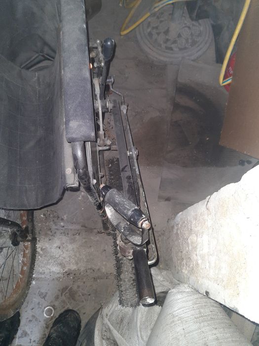 Продам инвалидную коляску.